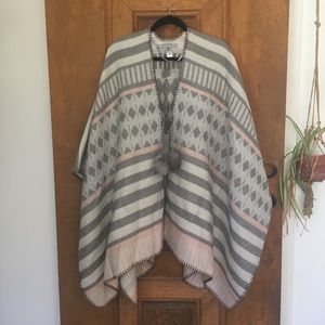 Marc New York poncho shawl one size gray sweater